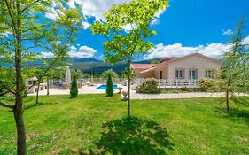 Country Style Villa Christina